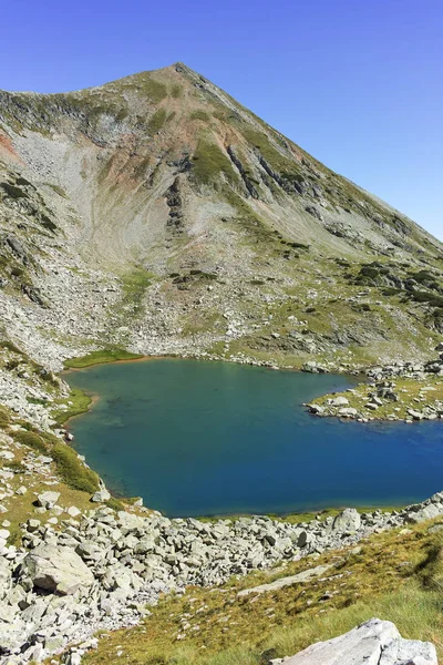 Increíble Paisaje Del Lago Argirovo Cerca Del Pico Dzhano Montaña — Foto de Stock
