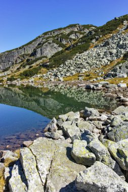 Dağ gölü, Rila Dağı, Bulgaristan ile muhteşem manzara