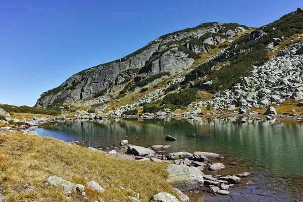 Increíble Paisaje Con Lago Montaña Montaña Rila Bulgaria — Foto de Stock