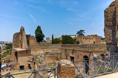 Rome, İtalya - 24 Haziran 2017: Panoramik harabelerini Palatine Tepesi City Roma, İtalya