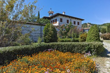 Tanrı aşkına, Blagoevgrad bölge, Bulgaristan Nativity Rozhen Manastırı dış görünümü
