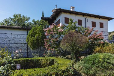 Tanrı aşkına, Blagoevgrad bölge, Bulgaristan Nativity Rozhen Manastırı dış görünümü