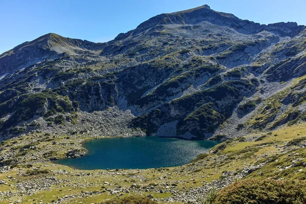 Paisaje Con Pico Kamenitsa Lago Mitrovo Montaña Pirin Bulgaria —  Fotos de Stock