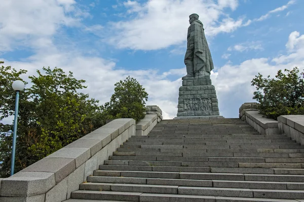 Plovdiv Bulgaria Giugno 2017 Monumento Dell Esercito Sovietico Conosciuto Come — Foto Stock
