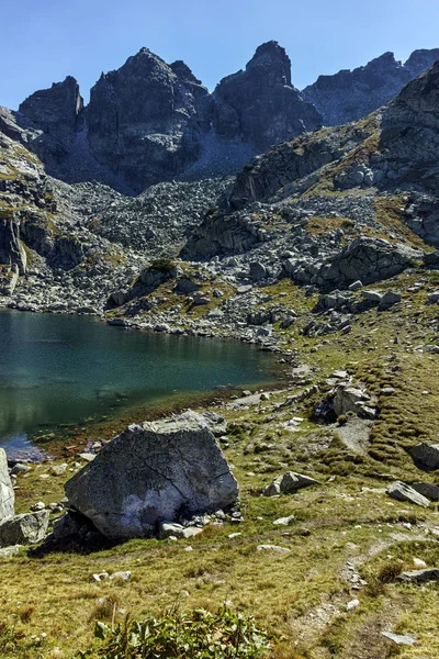 Atemberaubende Landschaft Des Beängstigenden Sees Des Rila Gebirges Bulgariens — Stockfoto