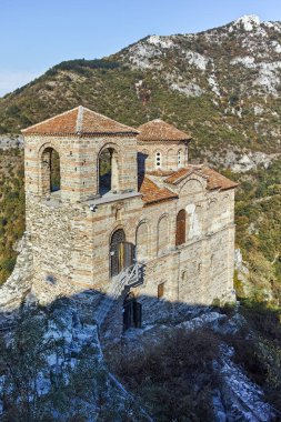 Ali'nın kale ve Tanrı, Asenovgrad, Plovdiv bölge, Bulgaristan Meryem Ana Kilisesi kalıntıları