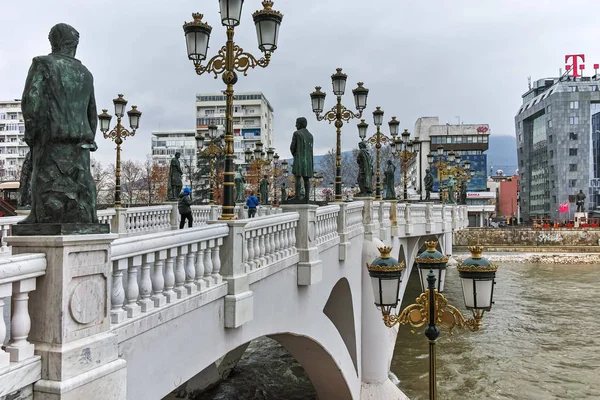 Skopje Republic Macedonia February 2018 Bridge Civilizations Vardar River City — Stock Photo, Image