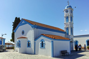 Porto Lagos, Yunanistan - 23 Eylül 2017: Saint Nicholas Porto Lagos, Doğu Makedonya ve Trakya, Yunanistan iki ada üzerinde bulunan manastır