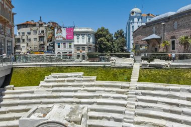 Plovdiv, Bulgaristan - 10 Haziran 2017: Dzhumaya Camii ve Roma şehir Plovdiv, Bulgaristan stadyumda