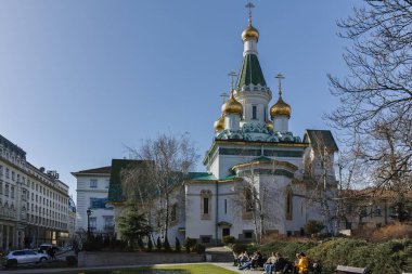 Sofia, Bulgaristan - 17 Mart 2018: Sofya, Bulgaristan'ın altın kubbe Rus Kilisesi görünümünü şaşırtıcı