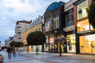 Plovdiv, Bulgaristan - 9 Haziran 2017: Walking street City, Plovdiv, Bulgaristan gece fotoğrafı