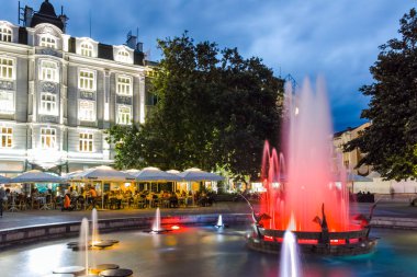 Plovdiv, Bulgaristan - 9 Haziran 2017: Walking street City, Plovdiv, Bulgaristan gece fotoğrafı