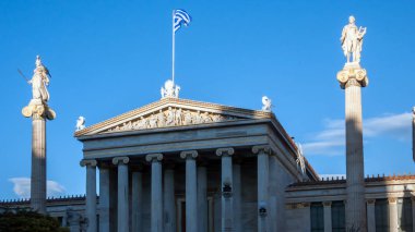 Gün batımı görünümü Atina Akademisi, Attica, Yunanistan