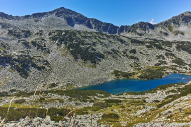 Dalgoto (uzun) Gölü, Pirin Dağı, Bulgaristan muhteşem görünümü