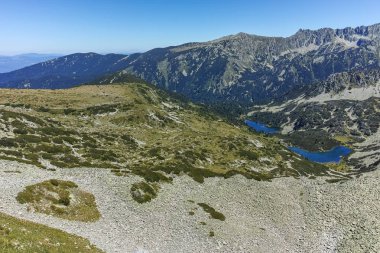 Vasilashki göller ve Polezhan tepe, Pirin Dağı, Bulgaristan muhteşem görünümü