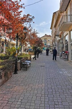Petrich, Bulgaristan - 6 Nisan 2018: Şehir Petrich, bölge Yukarı Cuma, Bulgaristan ortasına insanlar