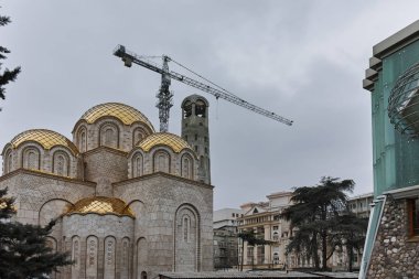 Skopje, Makedonya - 24 Şubat 2018: Çan kulesi Aziz Konstantin ve Elena Kilisesi şehir Üsküp, Makedonya Cumhuriyeti