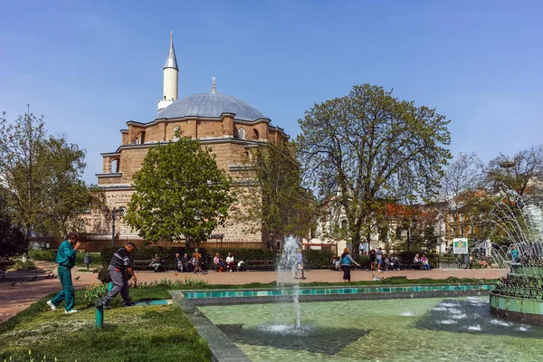 Sofia Bulgaria Abril 2018 Mezquita Banya Bashi Baño Central Jardín — Foto de Stock