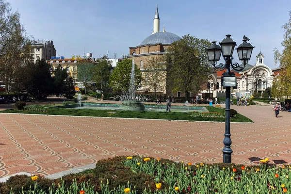 Sofia Bulgaria April 2018 Banya Bashi Mosque Garden Central Bath — Stock Photo, Image