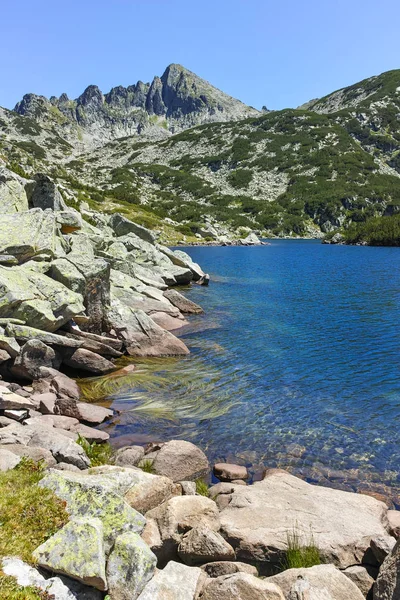 惊人的景观 与大湖 Valyavishko Dzhangal 的峰值 皮林山 保加利亚 — 图库照片
