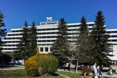 Sandanski, Bulgaristan - 4 Nisan 2018: Merkezi ve Yaya Caddesi kasabasında Sandanski, Bulgaristan