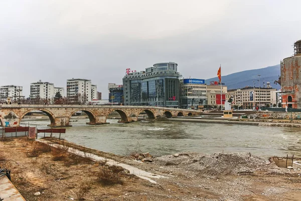 Skopje Republik Mazedonien Februar 2018 Skopje Stadtzentrum Alte Steinerne Brücke — Stockfoto