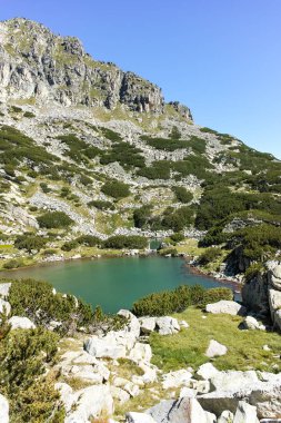 Dzhangal tepe ve Samodivski gölleri, Pirin Dağı, Bulgaristan ile muhteşem manzara