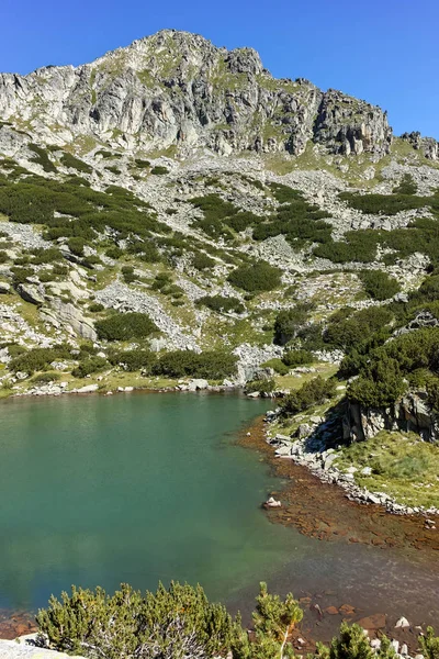 Pemandangan Menakjubkan Dengan Puncak Dzhangal Dan Danau Samodivski Pirin Mountain — Stok Foto
