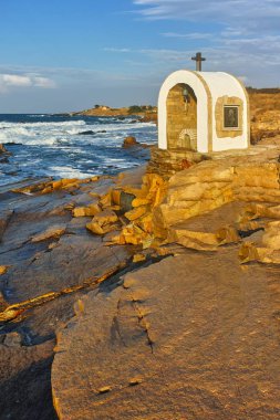 İkonostasisin St. Peter ve St. Nicholas Chernomorets Köyü, Burgaz bölge, Bulgaristan sahil şeridi