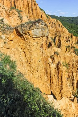 Günbatımı manzara kaya oluşumu Stob Piramitler, Rila Dağı, Köstendil bölgenin, Bulgaristan