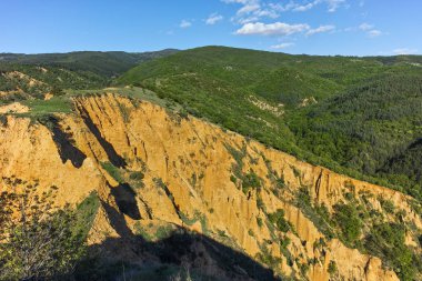 Günbatımı manzara kaya oluşumu Stob Piramitler, Rila Dağı, Köstendil bölgenin, Bulgaristan