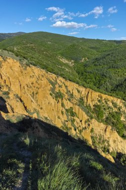 Günbatımı manzara kaya oluşumu Stob Piramitler, Rila Dağı, Köstendil bölgenin, Bulgaristan