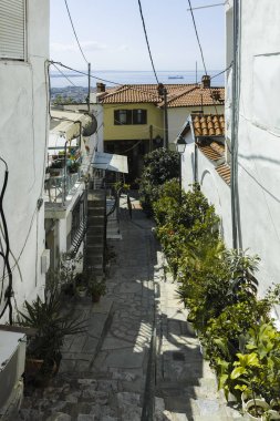 Selanik 'teki Yukarı Şehir' de sokak ve bina.