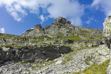 Orlovets tepesi yakınlarındaki manzara, Rila Dağı, Bulgaristan