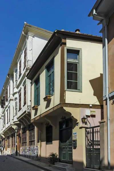 Типова вулиця і будівля в Ано Полі в місті Салоніки., — стокове фото