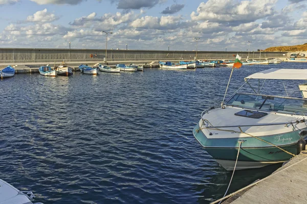 Vista al atardecer del puerto de Chernomorets, Bulgaria —  Fotos de Stock