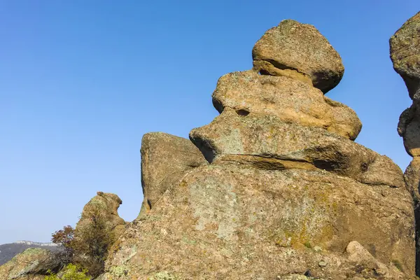 해질 녘 바위 형성에 있는 벨 그라 치크 바위, 불가리아 — 스톡 사진