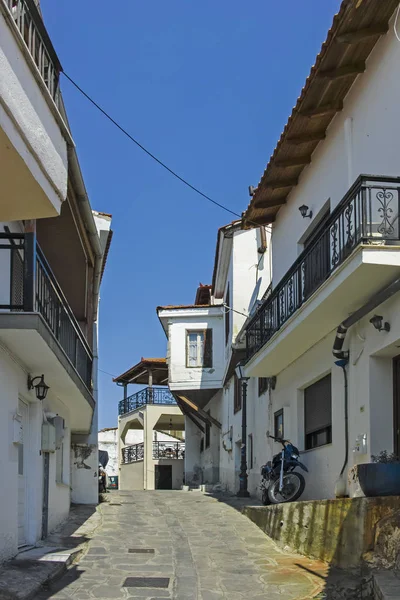 Tipikus utca és házak régi város, Kavala, Görögország — Stock Fotó