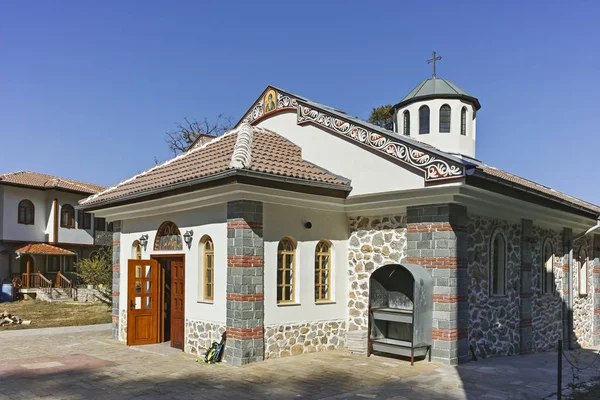 Monasterio de Ruen San Juan de Rila en la montaña Vlahina, Bulgaria — Foto de Stock