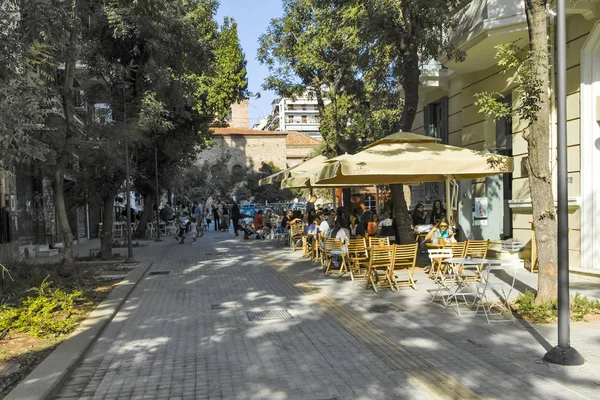 Typowa ulica i budynek w mieście Saloniki, Grecja — Zdjęcie stockowe