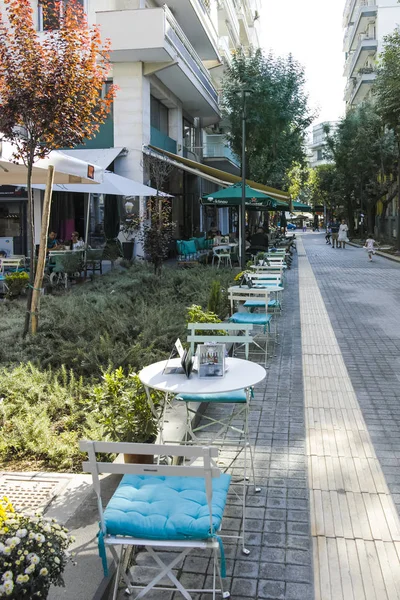 Yunanistan 'ın Selanik kentindeki tipik sokak ve bina — Stok fotoğraf