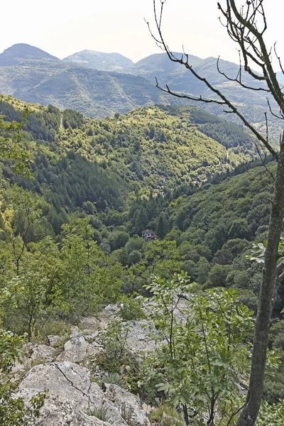 Іскарська ущелина і Вазовський шлях, Балканські гори, Болгарія — стокове фото
