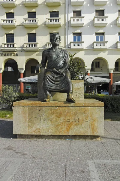 希腊塞萨洛尼基市的亚里士多德雕塑 — 图库照片