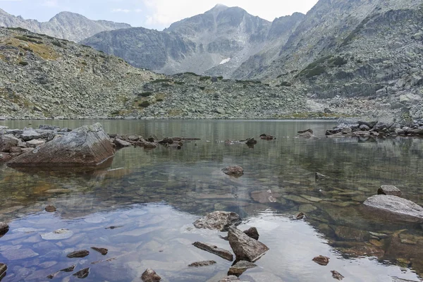 Lagos Musalenski en la montaña Rila, Bulgaria — Foto de Stock