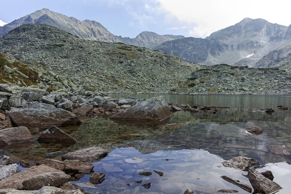 Lagos Musalenski en la montaña Rila, Bulgaria — Foto de Stock