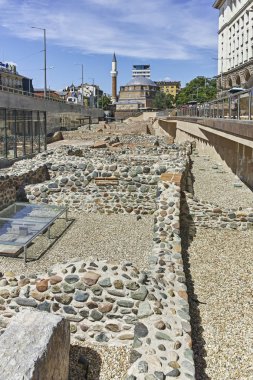 Banya Başhi Camii ve Sofya 'daki antik Serdica kalıntıları