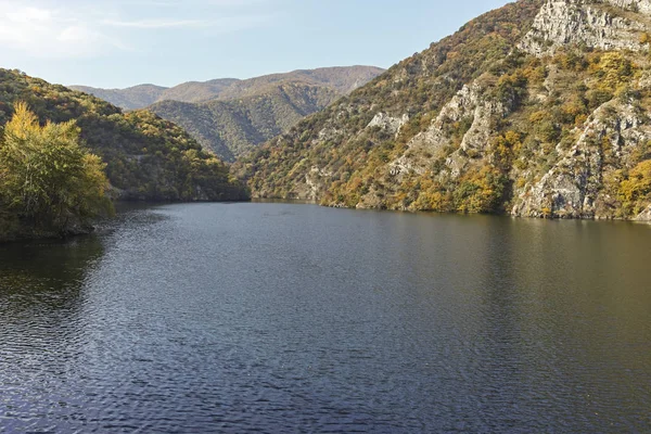 Reservatório de Krichim na Montanha Rhodopes, Bulgária — Fotografia de Stock