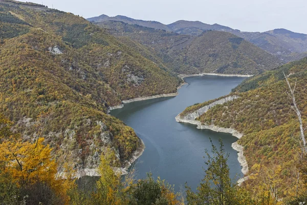 Paisagem de outono com Tsankov Kamak Reservoir, Bulgária — Fotografia de Stock