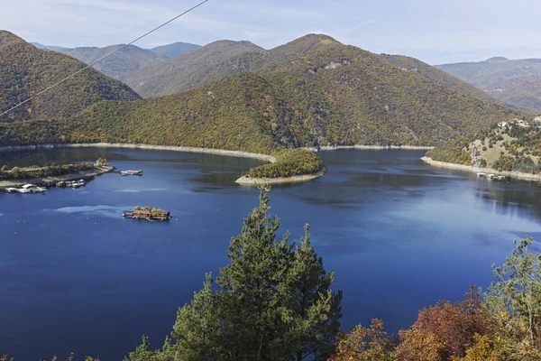 Autumn ladscape of The Vacha Reservoir, Bulgaria — ストック写真