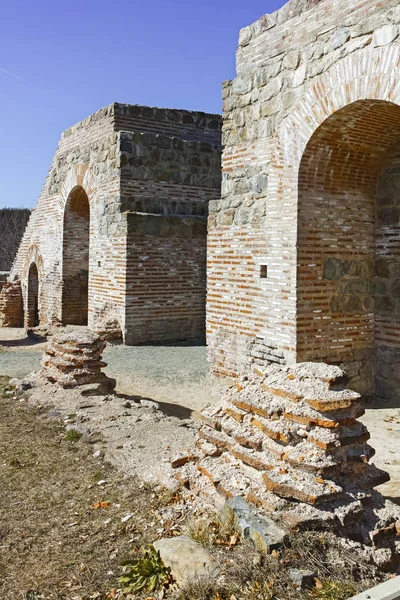 Ruinas de la antigua fortaleza romana La Puerta de Trajano, Bulgaria — Foto de Stock